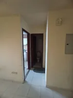 غرفة وصاله ومطبخ و2 حمام تكييف مركزي النعيمية  في عجمان قريبه من دوار السناره قريبه من مخرج  دبي والشارقه//One room, a hall, a kitchen, and two bathrooms, central air conditioning, Al Nuaimiya, Ajman, close to Al Sinara roundabout, close to the exit  : Image 6