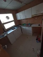 غرفة وصاله ومطبخ و2 حمام تكييف مركزي النعيمية  في عجمان قريبه من دوار السناره قريبه من مخرج  دبي والشارقه//One room, a hall, a kitchen, and two bathrooms, central air conditioning, Al Nuaimiya, Ajman, close to Al Sinara roundabout, close to the exit  : Image 4