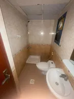 غرفه وصاله ومطبخ وبلكونه  حمام تكييف مركزي   العنوان النعيميه  في عجمان قريبه من  طريق شارع الكويت من مخرج  دبي والشارقه/Room, hall, kitchen, balcony, bathroom, central air conditioning. Address: Al Nuaimiya, Ajman, close to Kuwait Street, exit from  : Image 5