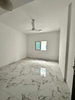 اجمل شقق عجمان باقل الاسعار غرفة وصالة تشطيبات جديدة بالكامل في الراشدية عجمان للايجار السنوي : Image 2