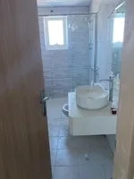 شقه غرفتين  وصاله  بلكونه حمام  مساحه واسعه العنوان الكورنيش قريب مندوار السفينه ودوار فيرونا امباشر علي محمد بن زايد مباشر  مخرج دبي والشارقه//Two-bedroom apartment with a living room, a balcony, and a bathroom. Spacious area. Address: Al Corniche,  : Image 5