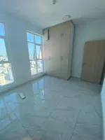 شقه غرفتين  وصاله  بلكونه حمام  مساحه واسعه العنوان الكورنيش قريب مندوار السفينه ودوار فيرونا امباشر علي محمد بن زايد مباشر  مخرج دبي والشارقه//Two-bedroom apartment with a living room, a balcony, and a bathroom. Spacious area. Address: Al Corniche,  : Image 1