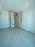 شقه غرفتين  وصاله  بلكونه حمام  مساحه واسعه العنوان الكورنيش قريب مندوار السفينه ودوار فيرونا امباشر علي محمد بن زايد مباشر  مخرج دبي والشارقه//Two-bedroom apartment with a living room, a balcony, and a bathroom. Spacious area. Address: Al Corniche,  : Image 2