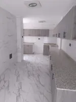 للبيع فيلا في الشارقة تقع في منطقة شرقان شارع قار طابقين صالة + 4 غرف 2 منها ماستر : Image 3