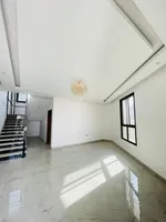 Standalone villa with excellent finishes in a vital location for sale : Image 5