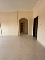 للإيجار شقة غرفة و صالة ببلكونة 2 حمام في عجمان الروضة 2 شارع شيخ عمار سهل المخرج للدبي : Image 3