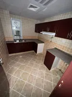 شقة غرفه وصاله  مطبخ واسع، في عجمان. العنوان:النعيميه قريبة اسواق الامارات ومن  محمد بن زايد، مباشرة من مخرج دبي والشارقة.//One-bedroom apartment with a spacious kitchen in Ajman. Address: Al Nuaimiya, close to the Emirates Markets and Mohammed bin Z : Image 3