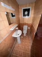 شقة غرفه وصاله  مطبخ واسع، في عجمان. العنوان:النعيميه قريبة اسواق الامارات ومن  محمد بن زايد، مباشرة من مخرج دبي والشارقة.//One-bedroom apartment with a spacious kitchen in Ajman. Address: Al Nuaimiya, close to the Emirates Markets and Mohammed bin Z : Image 4