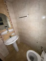 فرصة مميزه غرفه وصاله 2 حمام مساحه واسعه ببلكونه  العنوان في النعيميه2 – عجمان،  قريبه من مخرج محمد بن زايد//A unique opportunity: a spacious one-bedroom apartment with 2 bathrooms and a balcony. Location: Al Nuaimiya 2 - Ajman, close to Mohammed Bin : Image 3