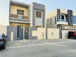 A luxurious five-bedroom villa for sale in Al Zahia near the Dubai exit : Image 1