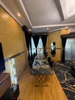 للبيع( 3 )  غرفه وصاله + غرفه  خادمه مفروشين  بالكامل vip مساحه ممتازه + جيم + مسبح مشترك  + 3 حمامات : Image 6