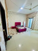 لقطة للبيع 3 غرف وصالة بمساحة واسعة البيع مع الفرش : Image 5