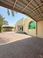 For rent a villa in the Emirate of Sharjah in the Tarfa area consisting of 4 bedrooms, a maid's room, an outdoor kitchen and an external extension consisting of master bedrooms, a hall and a car umbrella. The land area is 8000 square feet. 120 thousa : Image 2