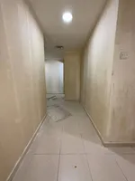 Two rooms and an annual hall : Image 4