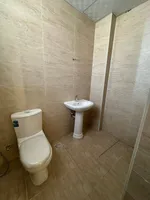 For annual rent, one-bedroom apartment with a hall : Image 6