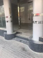 3-storey gallery : Image 1