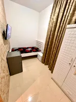 متاح برتيشينات بنات  الخالديه المطار حمدان اليكترا اول ساكن  متاح برتيشينات شباب اليكترا اول ساكن النجده واليكترا والخالديه  اول   ومتاح غرف عائلات الخالديه متاح سراير الخالديه شباب ومتاح غرفه ماستر شباب فقط متاح ماستر بنات الخالديه  والنجده متاح است : Image 5