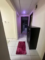 Two rooms and a furnished hall : Image 1