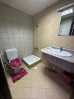 Two rooms and a furnished hall : Image 5