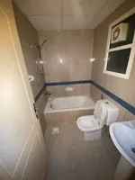 Two rooms and an annual hall : Image 2