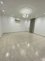 For annual rent, a ground floor villa with spacious areas : Image 2