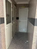 بنايه بالمصلى ارضى وطابقين طابق ارضى محلات وطابقين سكنى : Image 5