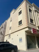 بنايه بالمصلى ارضى وطابقين طابق ارضى محلات وطابقين سكنى : Image 7