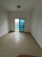 للايجار السنوي شقة غرفه وصاله مع بلكونه 2 حمام : Image 3