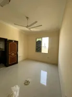 شقه غرفه وصاله مع بلكون بالنعيميه 2بجانب ماركت الحوت : Image 1