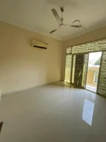 شقه غرفه وصاله مع بلكون بالنعيميه 2بجانب ماركت الحوت : Image 2