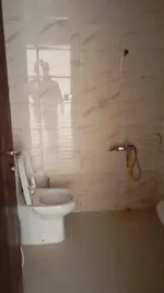 شقه للايجارالسنوي غرفه وصاله في الروضه 2 عجمان 2 حمام///Apartment for annual rent, one bedroom and a hall in Al Rawda 2, Ajman, 2 bathrooms : Image 2