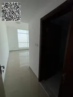 شقق غرفتين وصالـة ( تكييف مجـــاني + موقف للسياراة مجـــاني + صياة مجـــاني ) 3 حمامات - اطلالات مفتوحة - تشطيبات سوبر ديلوكس (احجـــــز الان) : Image 5