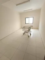 شقه للايجارالسنوي غرفتين وصاله النعيميه1 اطلاله مباشره علي الشارع الرئيسي في عجمان //Apartment for annual rent, two bedrooms and a hall, Al Nuaimiya 1, with a direct view of the main street in Ajman : Image 2