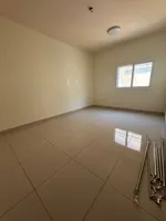 A room and a hall with a balcony, 2 bathrooms, and a private park in the kindergarten area behind the Hamdiya police station : Image 8