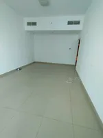 غرفتين وصاله مع تكييف مجانى وباركن مجانى مع بلكونه 3 حمام على الكورنيش عجمان : Image 7