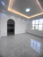 For monthly rent, a large unfurnished studio : Image 1