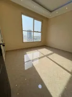 3 rooms for rent in Rawdha 3 with Parkfree : Image 5