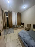 للإيجار شقة مفروشة شهري غرفتين و صالة 3 حمامات الخزائن بالحائط شامل الفواتير : Image 3