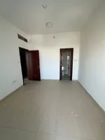 Two rooms and a hall with a balcony, 3 bathrooms, City Tower : Image 8