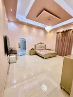 A special villa for rent in Al Khawanig directly on the roundabout : Image 3