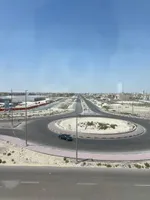 للبيع ارض تجارية في ابوظبي الزعفرانه تصريح شقق سكنية موقع مميز جدا زاوية وشارعين : Image 1