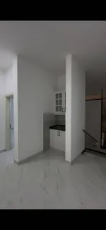 للبيع فيلا ف الزاهيه🏡  5 غرف ماستر ⭐ 7 حمامات ⭐ غرفه خادمه ⭐ صاله وسيعه ومجلس ⭐  مساحة الأرض 3800 قدم مساحة البناء 3600 قدم   عمر الفيلا 3 سنوات   مطلوب 1800000 دهم   شامل توصيل الماء والكهرباء بالاضافه الي مكيفات داخل المنزل   رقم التواصل 0569331356 : Image 4