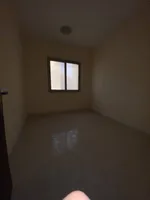 غرفتين وصاله مع بلكونه مع  2 حمام النعيميه 1 مقابل جسر غلفا : Image 2