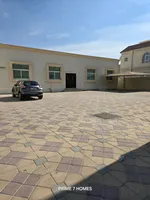 Five rooms and a large hall are attached for rent in Shakhbout in a prime location close to services : Image 1