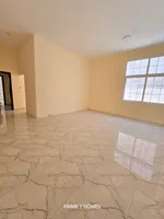 Five rooms and a large hall are attached for rent in Shakhbout in a prime location close to services : Image 7