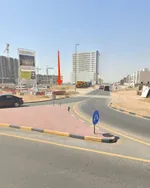 فرصة نادرة للإستثمار وامتلاك ارض تجارية بموقع مميز علي الشارع العام بعجمان : Image 1