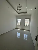 فيلا سكنية للإيجار السنوي  منطقة الياسمين ب عجمان  5 غرف نوم  + 6 حمامات غرفة خادمة + مجلس مستقل  مساحة الأرض: 3,400 قدم  السعر: 85,000 درهم سنوياً  الدفعات: 4 شيكات : Image 1