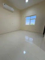 A room and a hall : Image 3