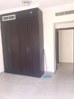 For Rent Apartment in Al Qulayaah, Sharjah : Image 2