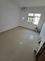 studio flat for rent inside Abu Dhabi : Image 1